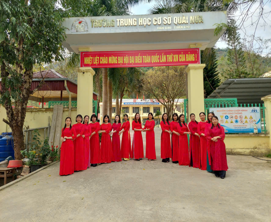 DUYÊN DÁNG TÀ ÁO DÀI- TỎA SÁNG PHỤ NỮ VIỆT NAM